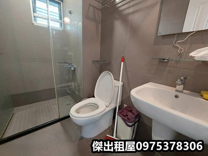 傑出租屋/站前高風景,知名優質豪宅!! - Image 8