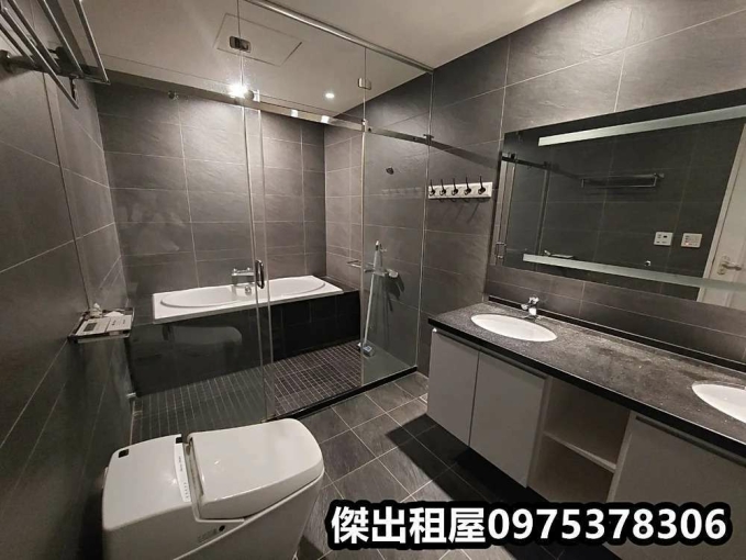 傑出租屋/站前高風景,知名優質豪宅!! - Image 5