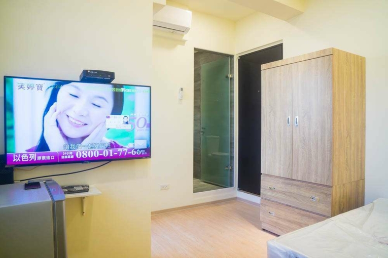 即將釋出.內湖區.捷運東湖站.可租補.免追垃圾.獨立陽台.明亮設計感套房505（第2張）