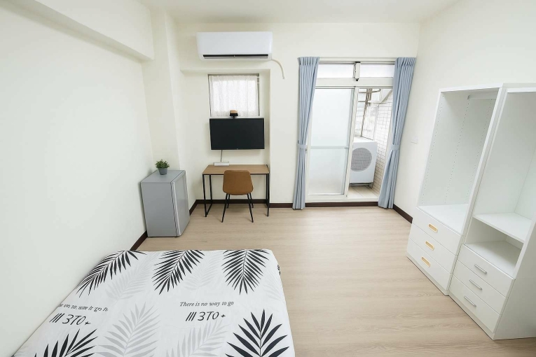 東海陽台獨洗曬🌈可租補🍏室內機車位（第1張）