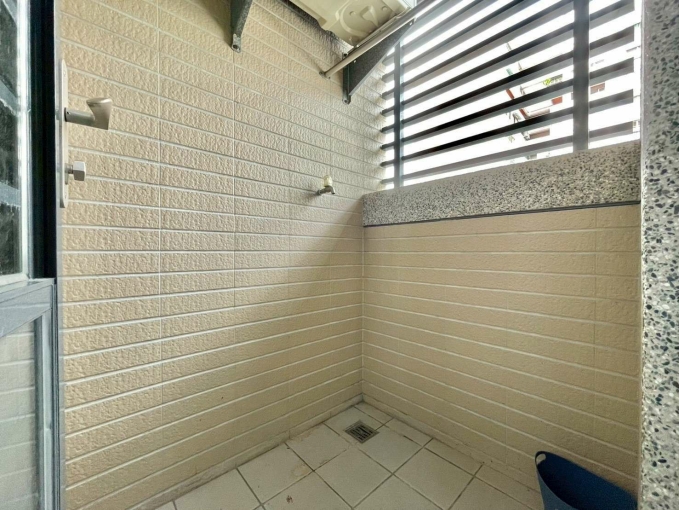 🔥霧峰秒殺電梯🔥陽台可獨洗🔥飲水機🔥乾溼分離（第4張）