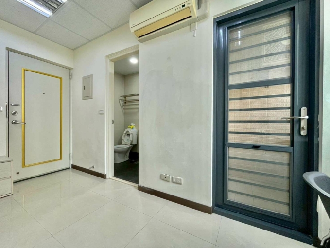 🔥霧峰秒殺電梯🔥陽台可獨洗🔥飲水機🔥乾溼分離（第6張）