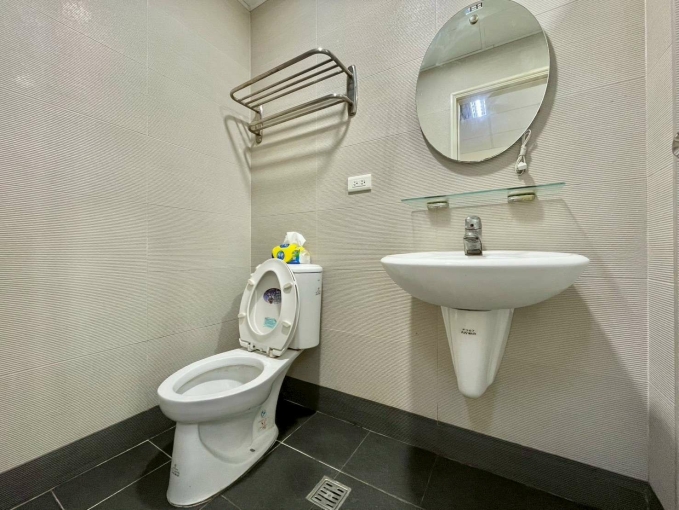 🔥霧峰秒殺電梯🔥陽台可獨洗🔥飲水機🔥乾溼分離（第5張）