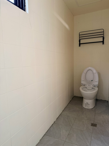 限女性台中西區搶手物件,靠近審計新村教育大學大套房197.A套房出租/內推陽台/大套房可曬衣/限女性/一方生活(第10張)