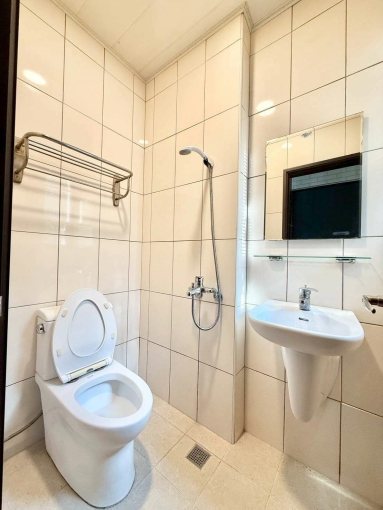 水湳愛買✔電梯❤✔專屬洗衣機✔短租（第8張）