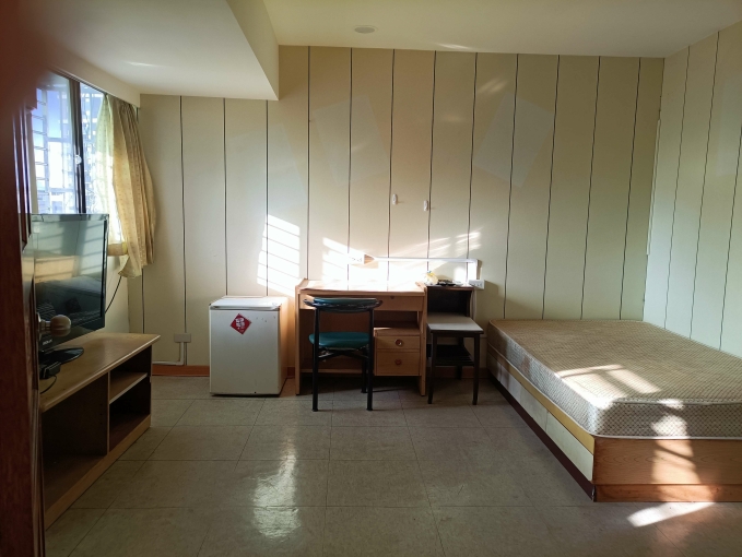 近劍潭站, 銘傳大學的超大雅房（第1張）