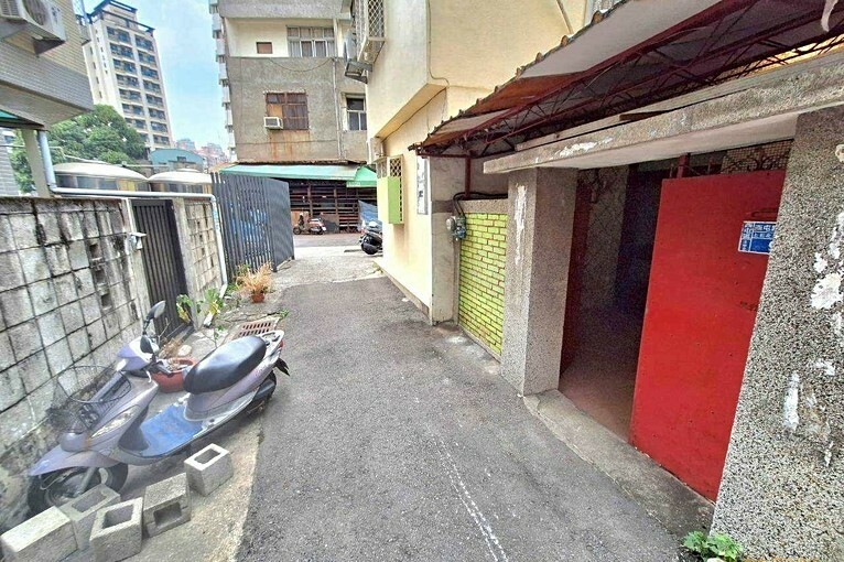 兆基社會住宅🏠西屯逢甲商圈稀有透天3大房雙租補（第15張）