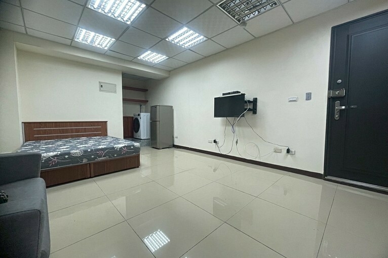 傑出租屋/藝文社區電梯,乾溼分離,洗脫烘,流理臺!（第2張）