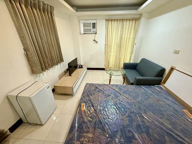 💞大象租屋💞近SOGO.威尼斯影城旁.漂亮網路大套房.附傢俱.家電.有陽台（第1張）