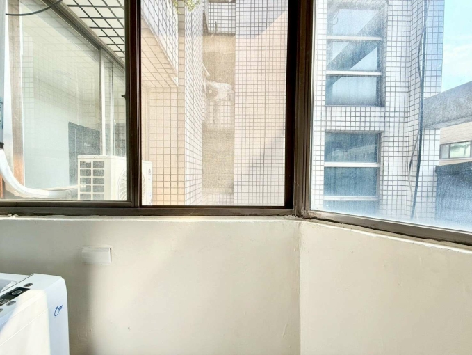 🏙️ NPH【康橋名邸】北區太原綠園道電梯華夏|優質陽台獨洗曬大套房|可租補|包水、可寵物、有子母車 📌(第14張)