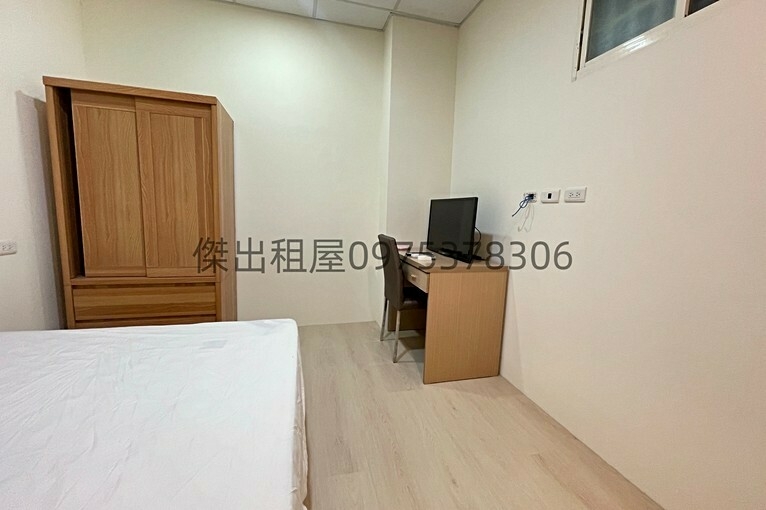 傑出租屋/站前低樓層,獨洗,可補助,室內機車位(第3張)