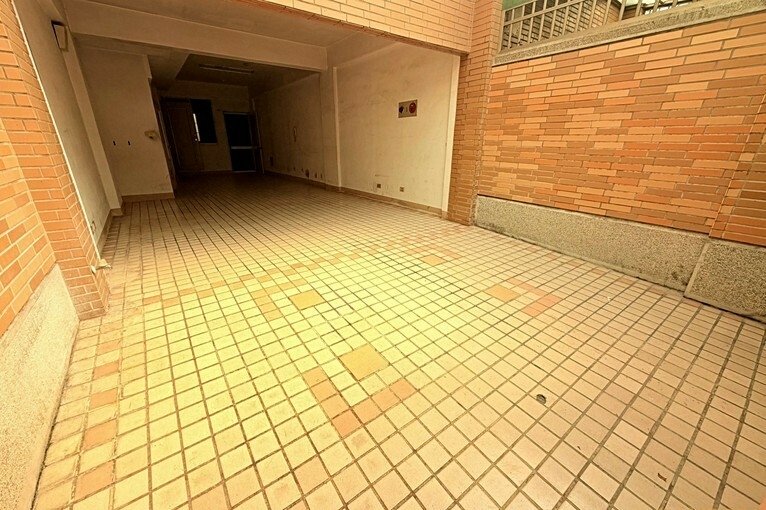 兆基社會住宅🏠可租補可入籍🏠整層大車庫透天🚗(第9張)