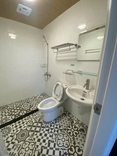 全新家具.優質套房、機能佳近奇美、成大、東橋有專人收垃圾（第5張）