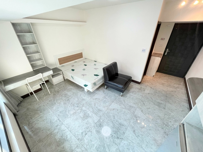 租補*超新電梯套房*大空間*子母車 - Image 1