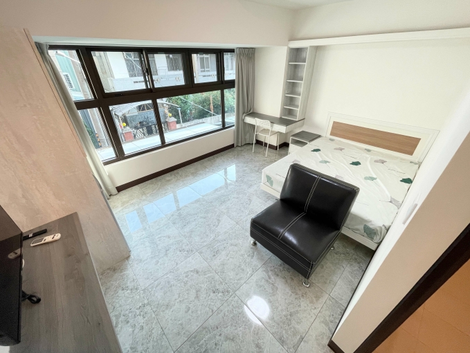 租補*超新電梯套房*大空間*子母車 - Image 7