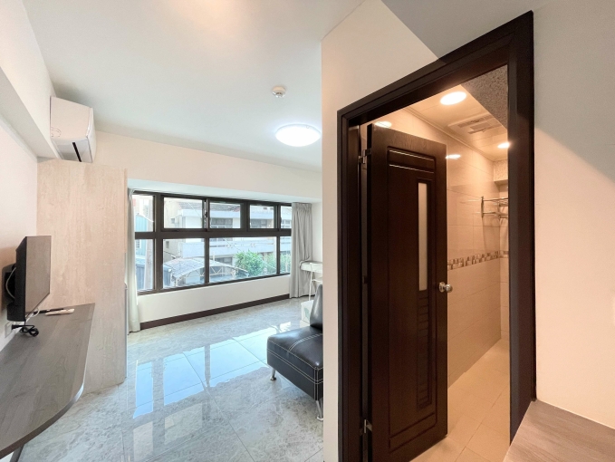 租補*超新電梯套房*大空間*子母車 - Image 10