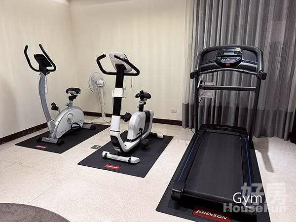 靠萬大路新裝潢電梯公寓兩房兩廳一衛一陽台一車位出租（第11張）