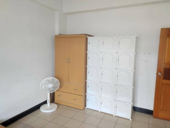 台中市東區超大雅房超大落地窗獨立陽台.一層二間共用一衛浴適合讀書考試環境乾淨清幽安靜 - Image 20