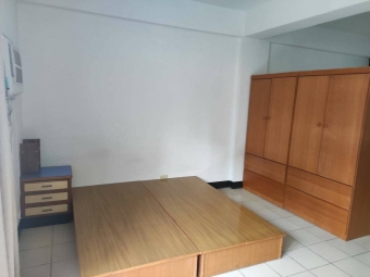 台中市東區超大雅房超大落地窗獨立陽台.一層二間共用一衛浴適合讀書考試環境乾淨清幽安靜 - Image 19