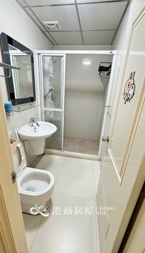 🎉近巨城/社區電梯大樓/兩房/可租補/稀有附兩個機車位/警衛管理/代收包裹/垃圾集中🎉 - Image 8