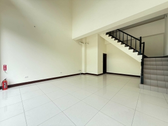 💰【創業首選】大園客運園區｜全新有夾層挑高金店面（第1張）