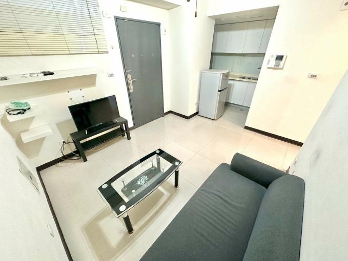 潘潘精選💯小資2房✨台水電🔥陽台獨洗🌳下樓美食吃不完(第2張)