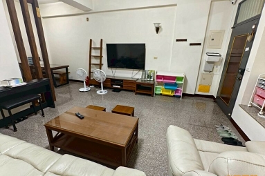 兆基🏡鄰埤角市場車庫別墅(事故屋)（第2張）