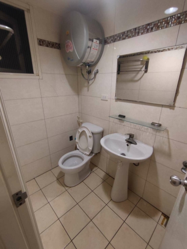 桃園市近中壢火車站商圈，黃金學區，歐風裝潢、網路免費提供，便宜優惠，寧靜品質。歡迎上班族、學生承租。 - Image 15