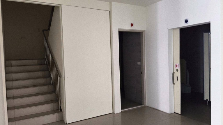 50米大路寬的燙金店面（第3張）