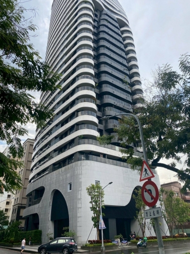 全新整理高雄前金區民生香榭美宅出租 - Image 1