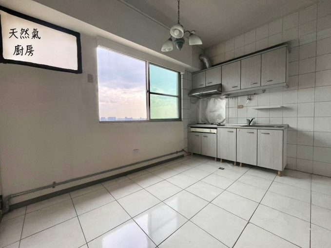 金俗2+1房💥含機上車位⚡格局方正💎現況出租（第5張）