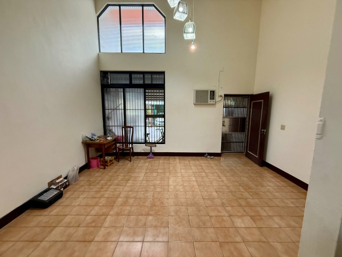 💞大象租屋💞近中原大學.五大房.空屋附冷氣.1樓可停汽車 - Image 3