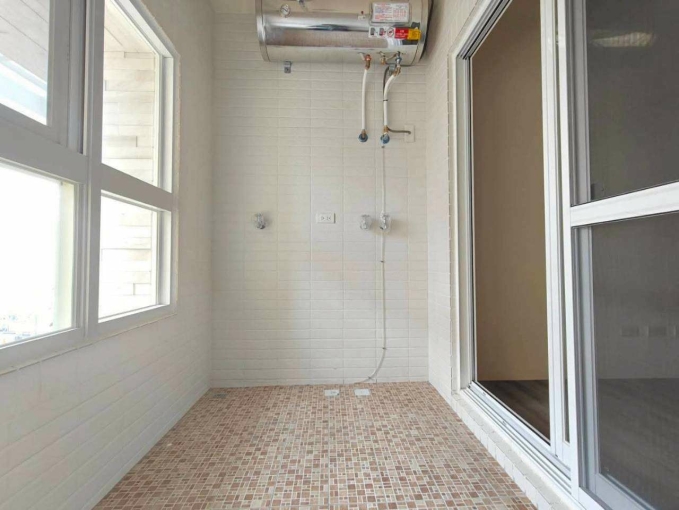 可租補!台水電!:閱好書房1-2樓中樓招租(附贈家具) - Image 3