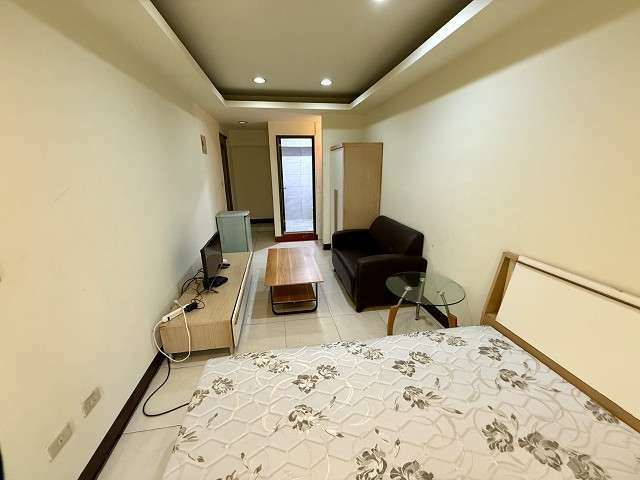 💞大象租屋💞近SOGO.威尼斯影城旁.漂亮網路大套房.附傢俱.家電.有陽台（第3張）