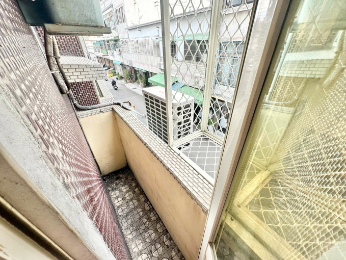 東山路💕租補🎈機車好停 - Image 12