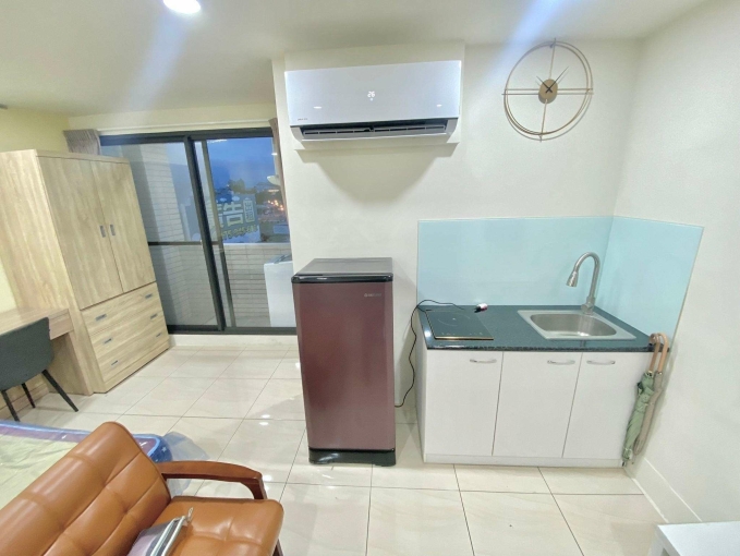 下班追劇💕超大電視✨陽台獨洗💎衛浴開窗🎶流理台✨近秀泰（第2張）