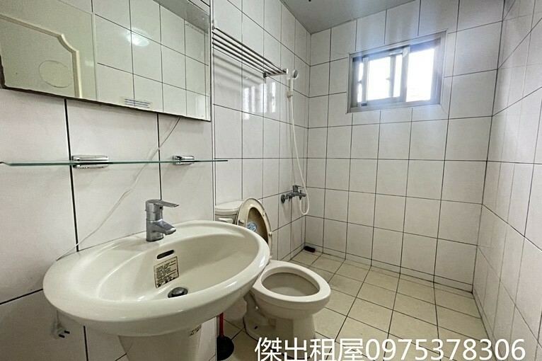傑出租屋/南崁稀有低樓層,一層兩戶,陽台獨洗（第4張）