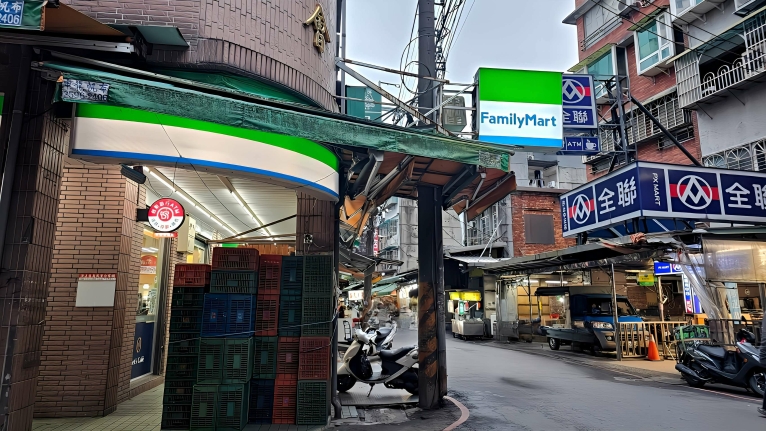 全新裝修.拎包入住 - Image 1