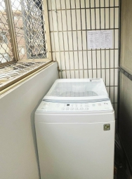 近逢甲獨立陽台套房-冷暖機(冬天不怕冷), 獨洗獨曬-管理室代收包裹（第2張）