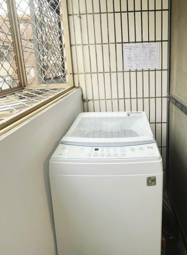 近逢甲獨立陽台套房-冷暖機(冬天不怕冷), 獨洗獨曬-管理室代收包裹（第2張）