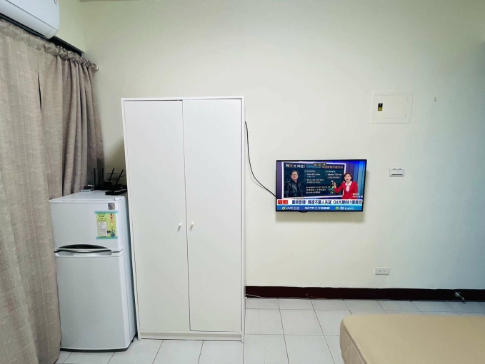 近逢甲獨立陽台套房-冷暖機(冬天不怕冷), 獨洗獨曬-管理室代收包裹（第5張）