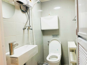 近逢甲獨立陽台套房-冷暖機(冬天不怕冷), 獨洗獨曬-管理室代收包裹（第3張）