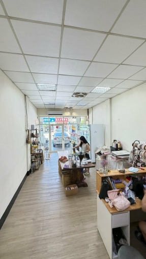 店面南屯路商圈地段佳曝光率高可停車(第2張)