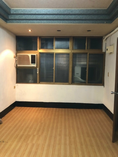 江子翠捷運公寓二樓 - Image 1