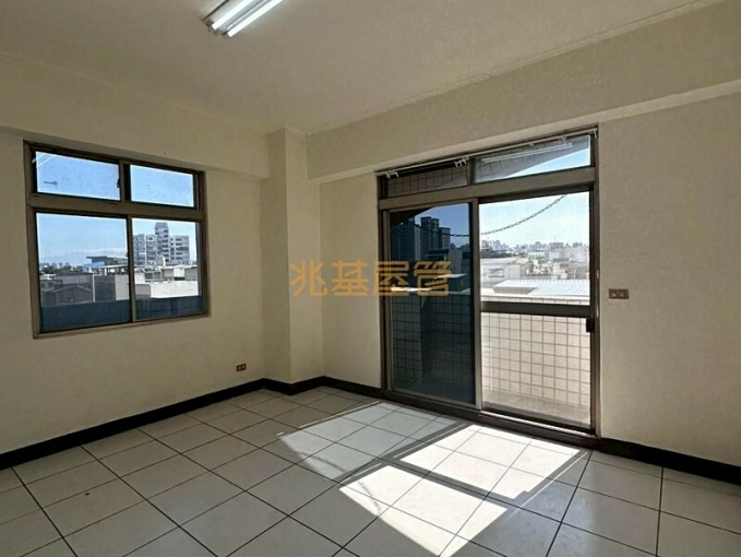 兆基社會住宅🏠免仲/聖羅蘭花園大廈3房車/可租補(第2張)