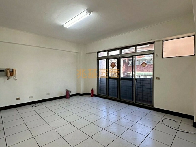 兆基社會住宅🏠免仲/聖羅蘭花園大廈3房車/可租補(第1張)