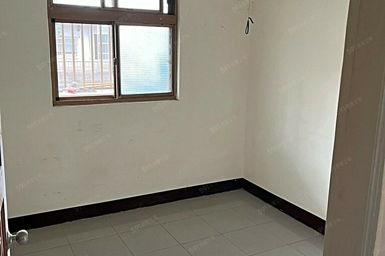 新埔捷運❤️新埔國小❤️採光通風❤️入戶籍含水❤️低租（第1張）