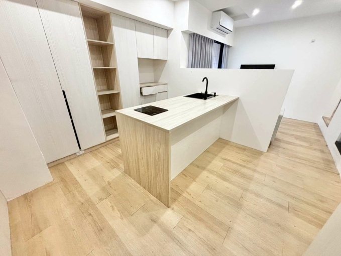 正1房1廳🏅可租補💰中島流理台🦞質感裝潢🌷家電全配（第9張）