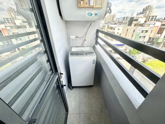 租補*超新裝潢*電梯*陽台獨洗*流理臺*飲水機*子母車（第12張）