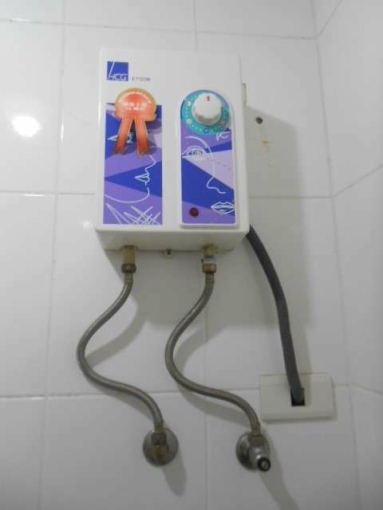 免仲介費 桃園國際路旁公寓3樓網路套房出租 只付電費 - Image 5